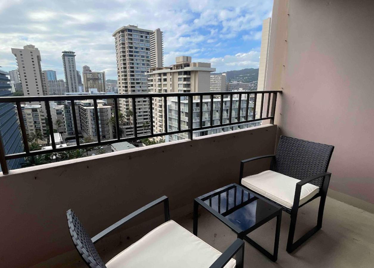 1414- Heart Of Waikiki With Kitchen - Free Parking - City View Χονολουλού Εξωτερικό φωτογραφία