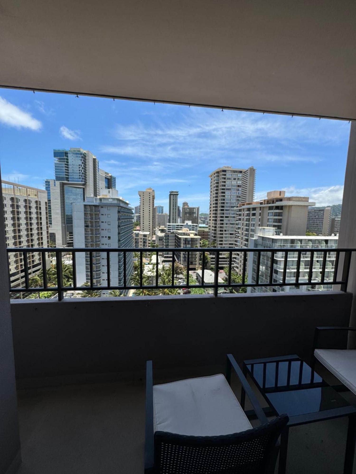 1414- Heart Of Waikiki With Kitchen - Free Parking - City View Χονολουλού Εξωτερικό φωτογραφία